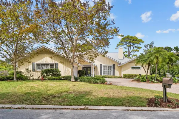 5311 SE Burning Tree Circle, Stuart, FL 34997