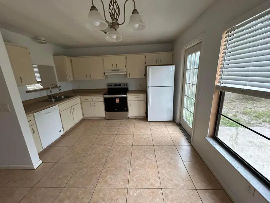 1036 SW 19th Ave Avenue Sw, Vero Beach, FL 32962 - #3