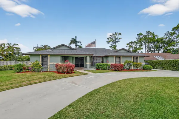1074 Northumberland Court, Wellington, FL 33414