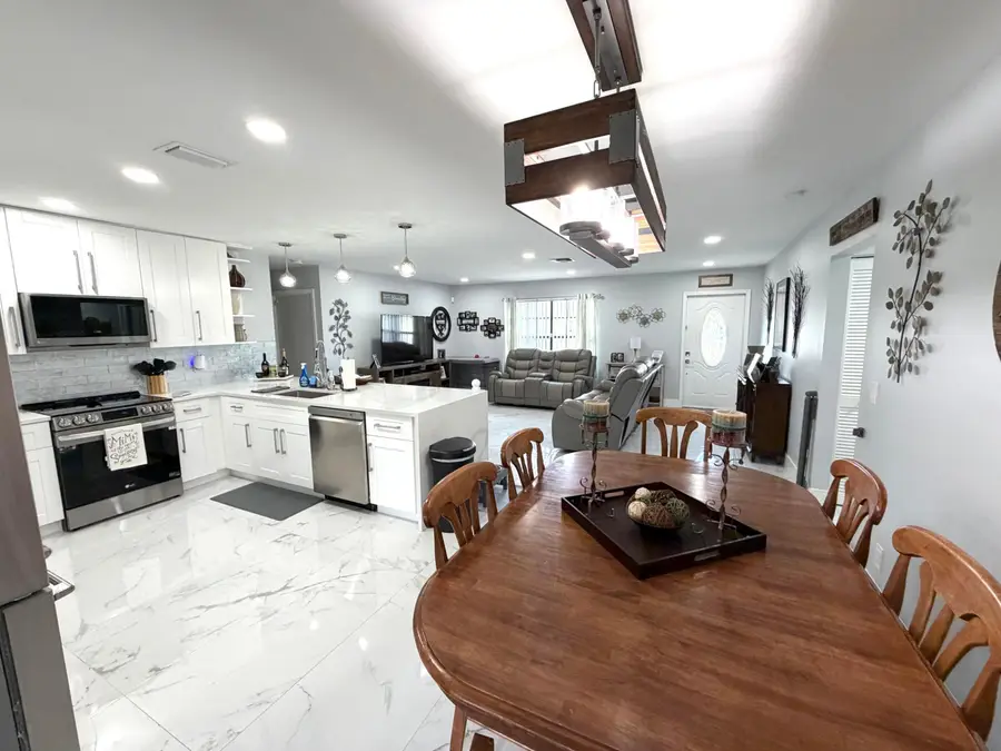 357 Las Palmas Street, Royal Palm Beach, FL 33411 - #3