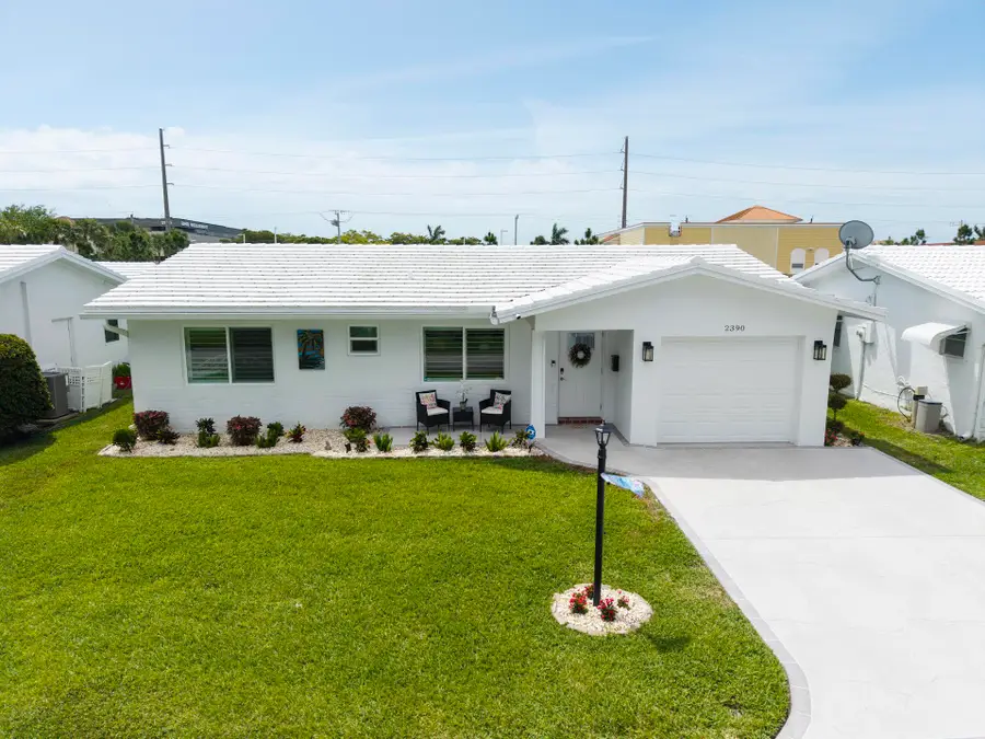 2390 SW 14th Avenue, Boynton Beach, FL 33426 - #2