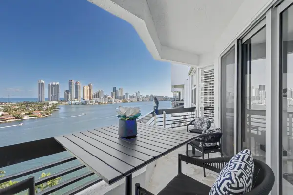 3600 Mystic Pointe Drive #1916, Aventura, FL 33180