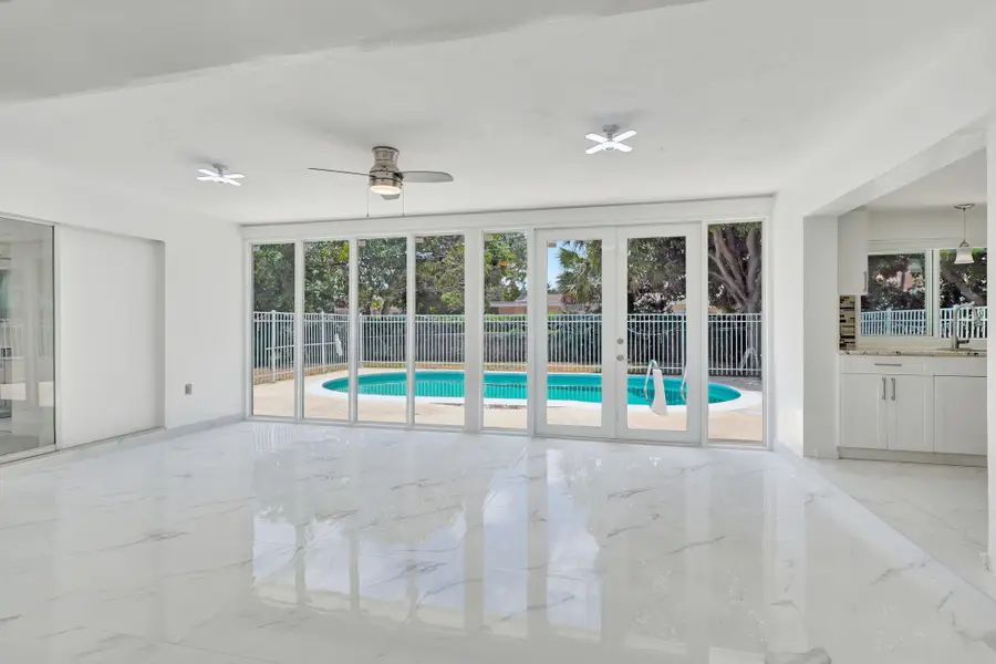 334 SW 13th Avenue, Boynton Beach, FL 33435 - #3