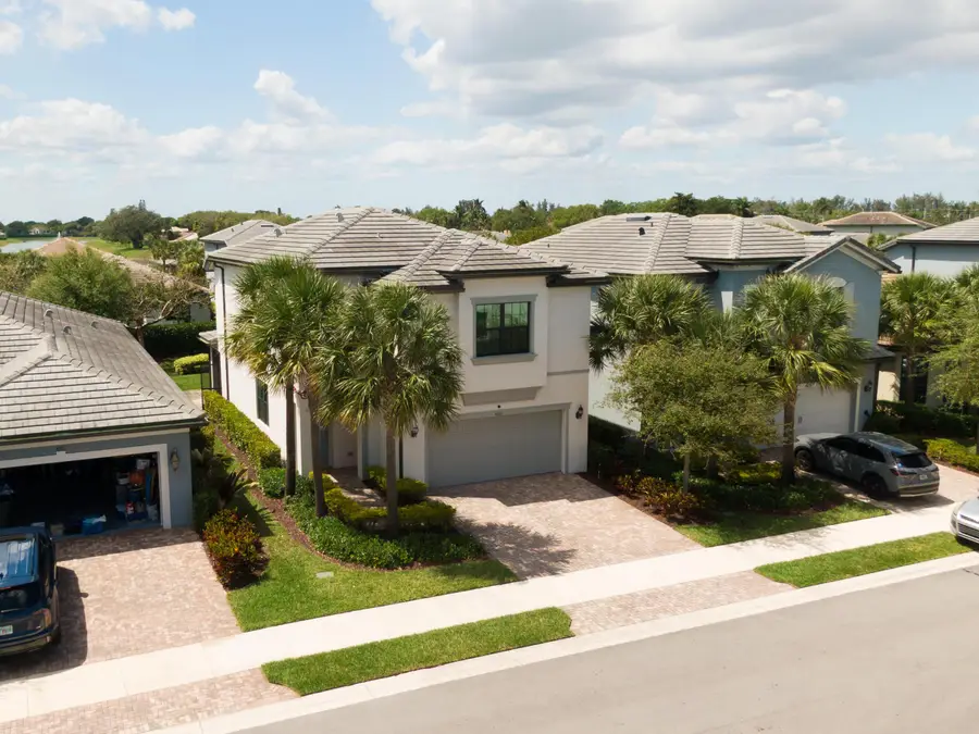 4601 E Pinehurst Trl Trail E, Oakland Park, FL 33309 - #2