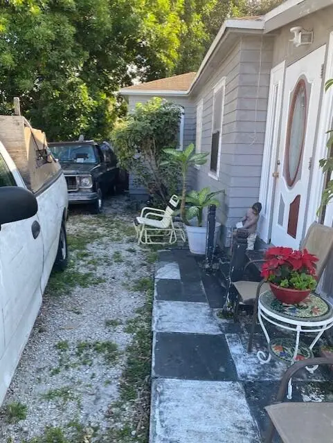 102 NW 28th Way, Fort Lauderdale, FL 33311 - #3