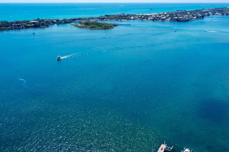 8200 Lakeshore Drive #2010, Hypoluxo, FL 33462 - #2