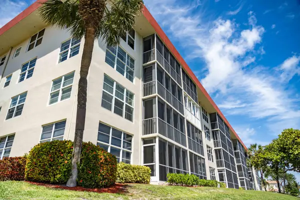 3180 NE 48th Court #201, Lighthouse Point, FL 33064