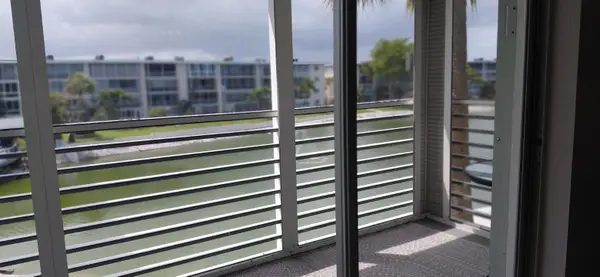 2616 Garden Drive N #303, Lake Worth Beach, FL 33461