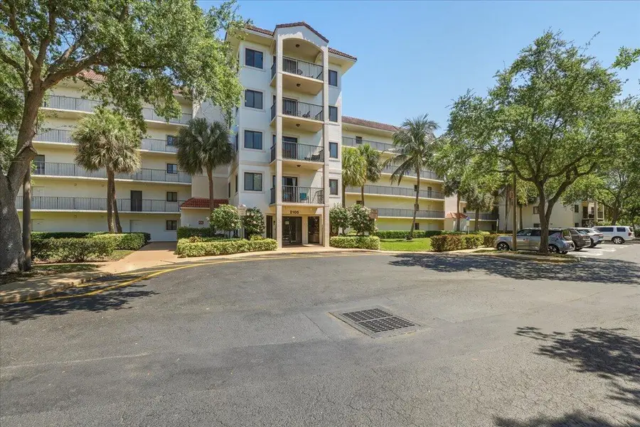 2105 Lavers Circle #212, Delray Beach, FL 33444 - #2