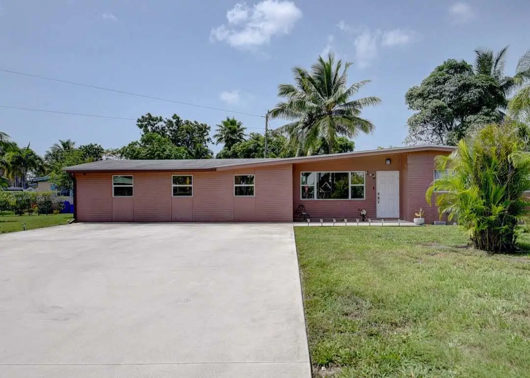 612 Hibiscus Drive, Royal Palm Beach, FL 33411 - #1