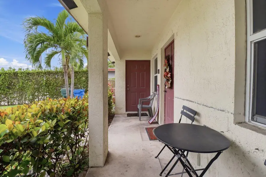 209 NE 35th Street, Oakland Park, FL 33334 - #2