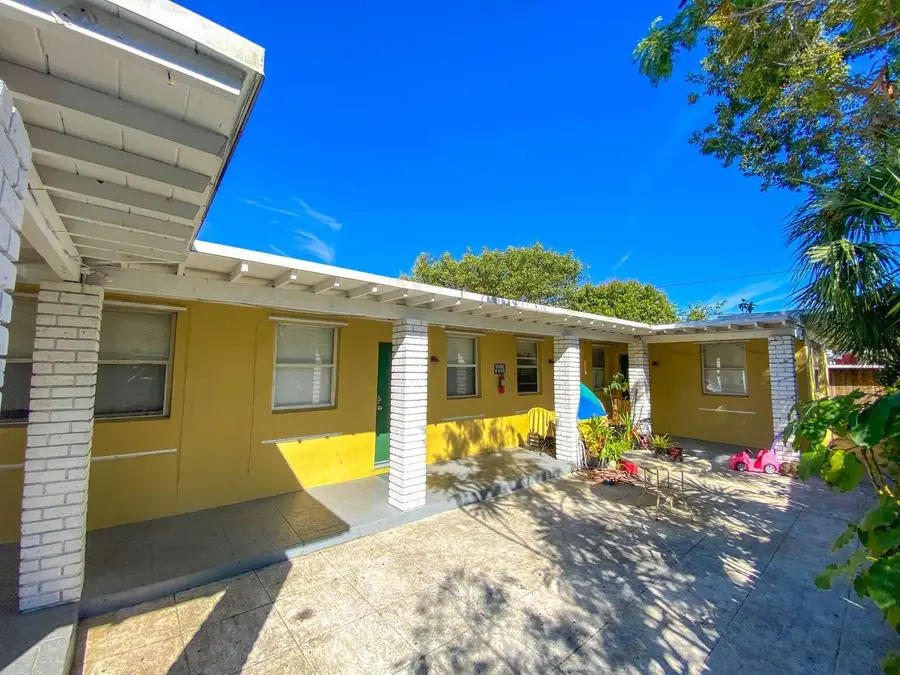 527 48th Street, West Palm Beach, FL 33407 - #3