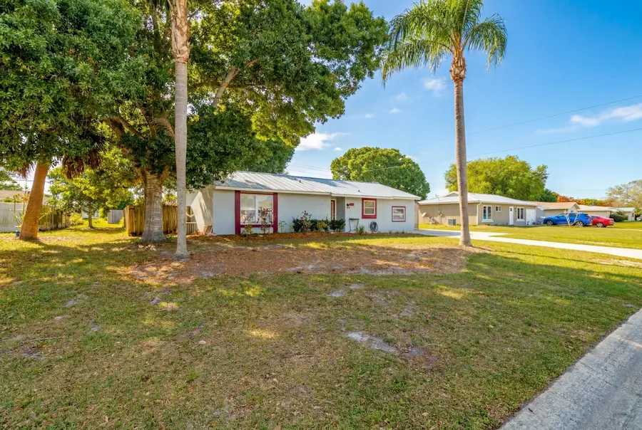 2255 15th Avenue Sw, Vero Beach, FL 32962 - #2