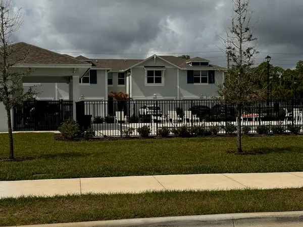 5786 SE Edgewater Circle, Stuart, FL 34997