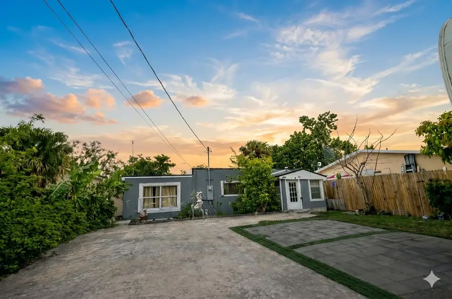 2686 Summit Boulevard, West Palm Beach, FL 33406 - #2