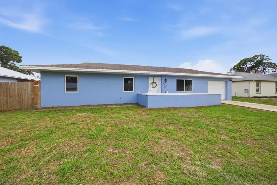424 SE Fallon Drive, Port Saint Lucie, FL 34983 - #2