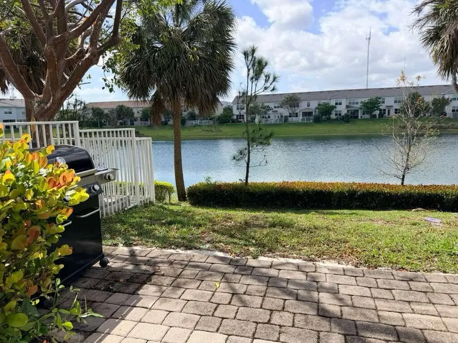 4924 Greenway Drive, Hollywood, FL 33021 - #2