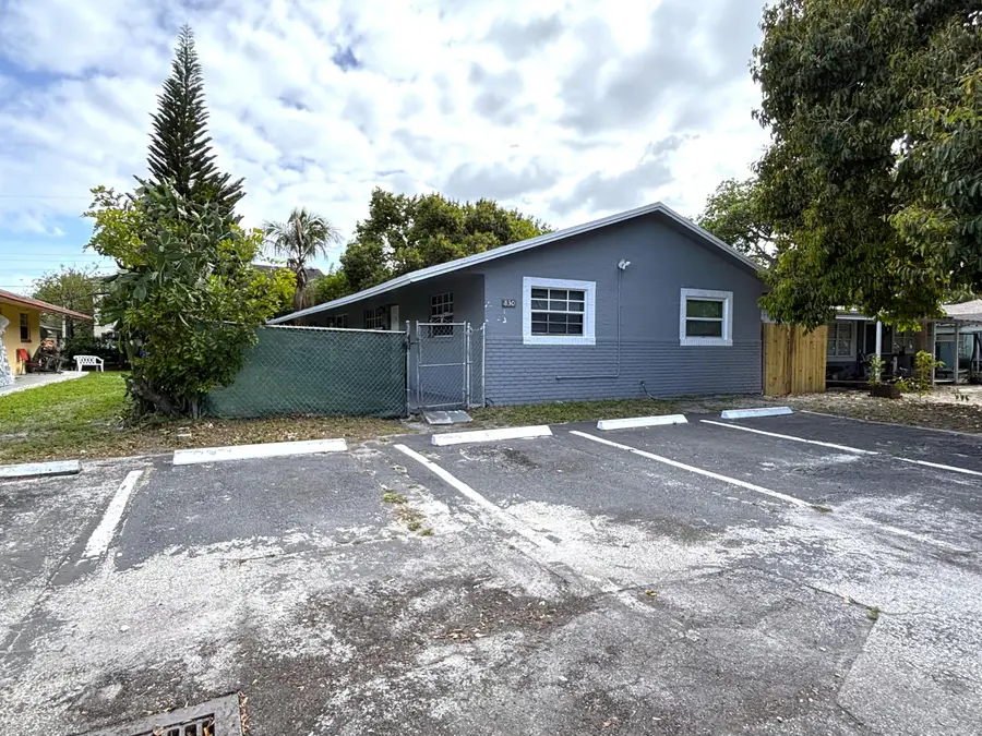 830 SW 10th Street, Pompano Beach, FL 33060 - #2