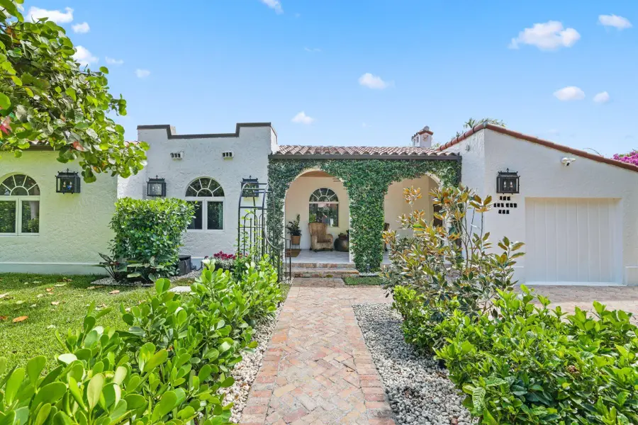 706 Sunset Road, West Palm Beach, FL 33401 - #2