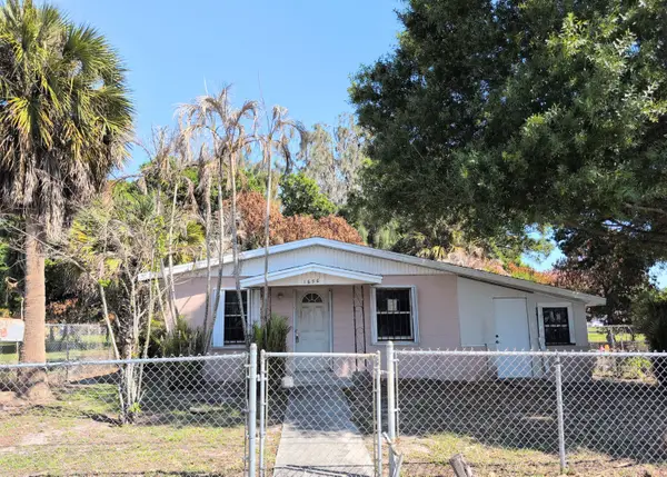 1606 Avenue H, Fort Pierce, FL 34950