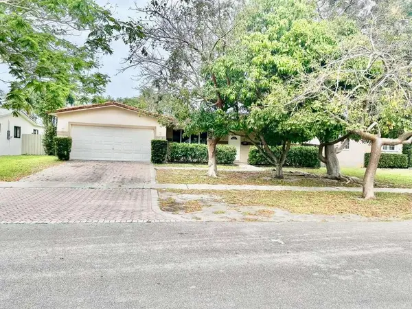 4913 Mckinley Street, Hollywood, FL 33021