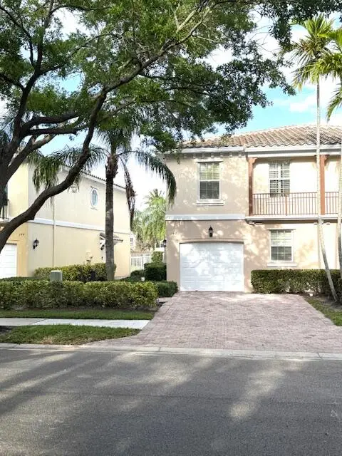 142 Santa Barbara Way, Palm Beach Gardens, FL 33410