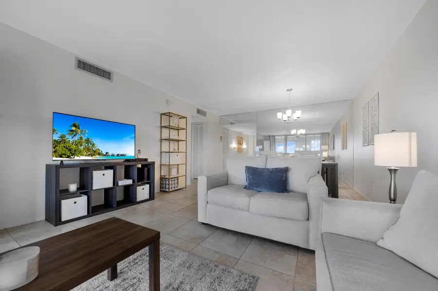 575 Oaks Lane #1009, Pompano Beach, FL 33069 - #3