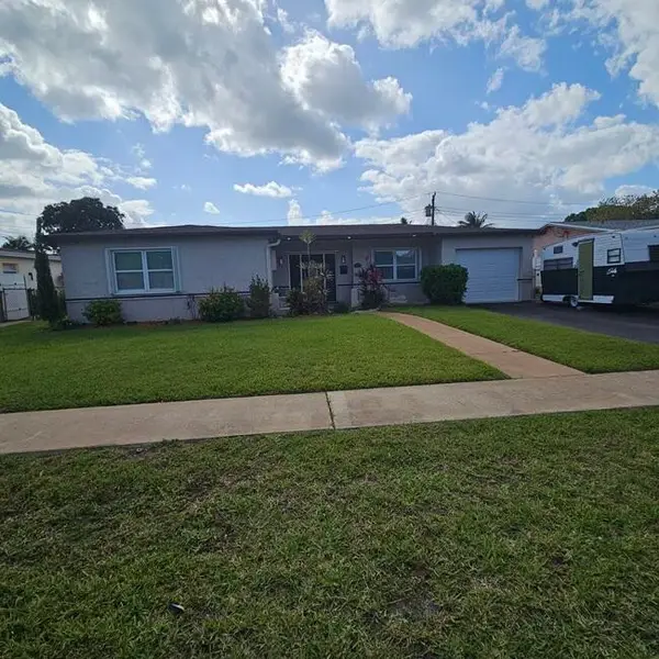4325 NW 36th Way, Lauderdale Lakes, FL 33309