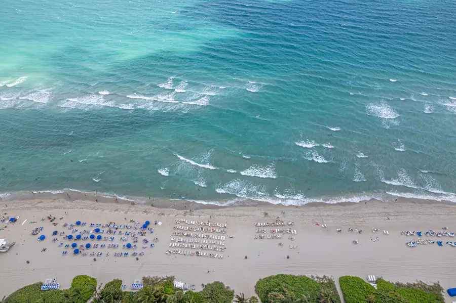 210 174th Street #1110, Sunny Isles Beach, FL 33160 - #3