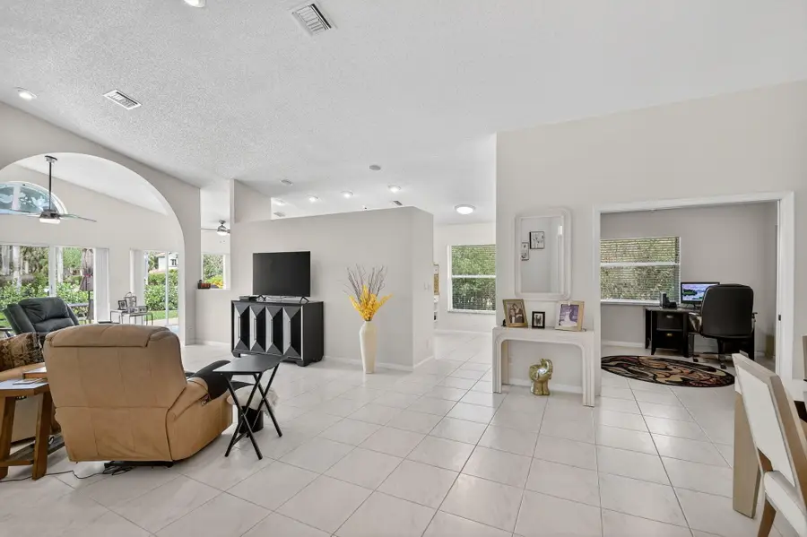 9718 Harbour Lake Circle, Boynton Beach, FL 33437 - #3