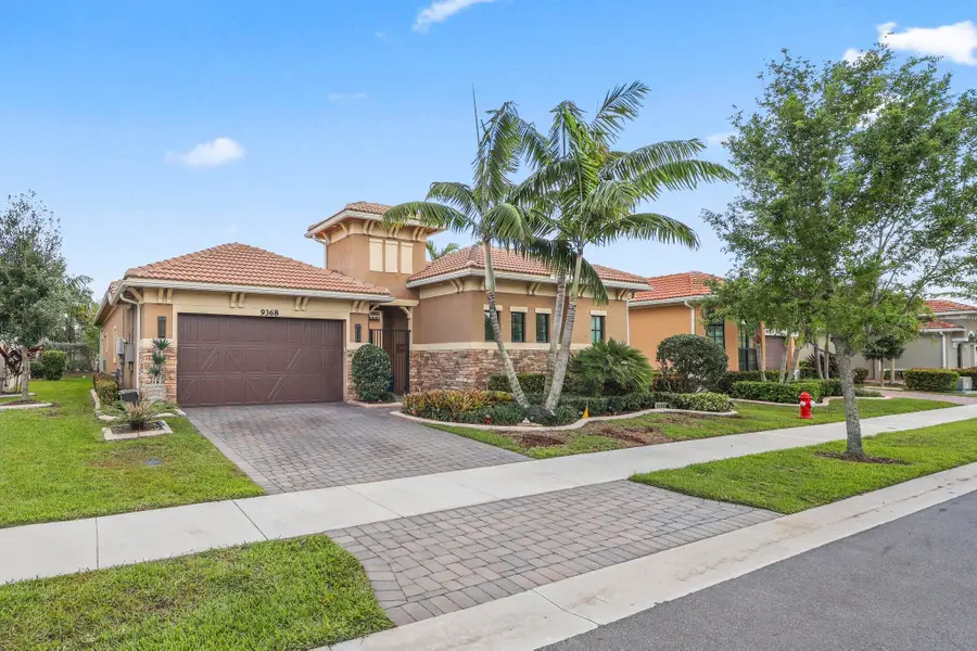 9368 Cantal Circle E, Parkland, FL 33076 - #2