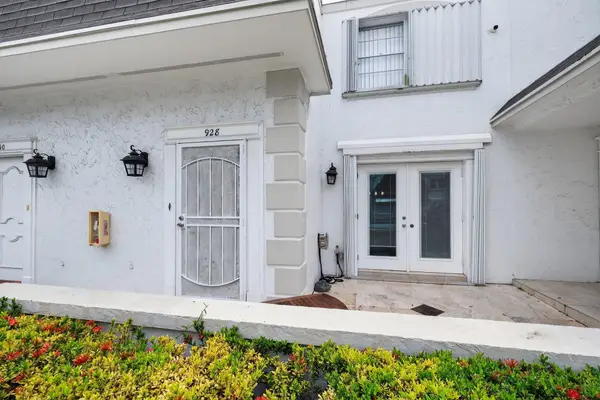 928 NE 27th Avenue, Hallandale Beach, FL 33009