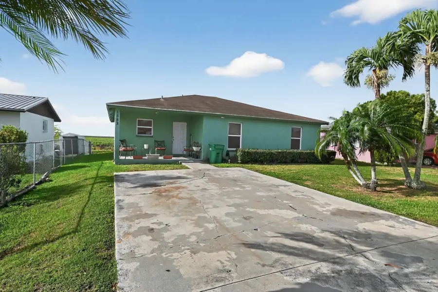 1582 Reverend Jesse Biggs Boulevard, Pahokee, FL 33476 - #2