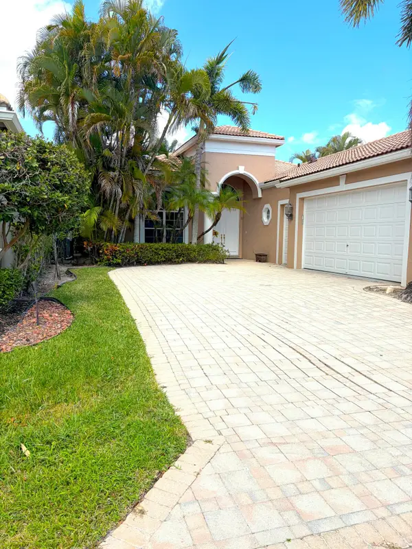 4034 Manchester Lake Drive, Wellington, FL 33449