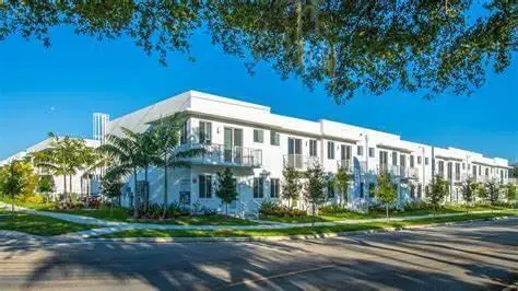 2651 NE 212th Terrace #107, Miami, FL 33180 - #1