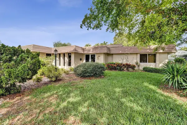 6207 Jacaranda Circle, Tamarac, FL 33319