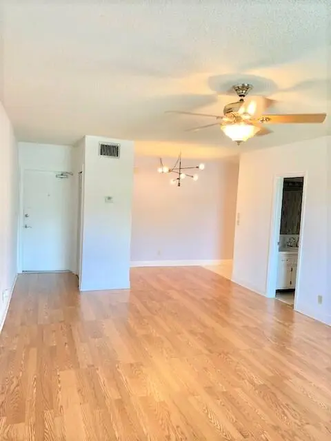 2426 SE 17th Street #307a, Fort Lauderdale, FL 33316