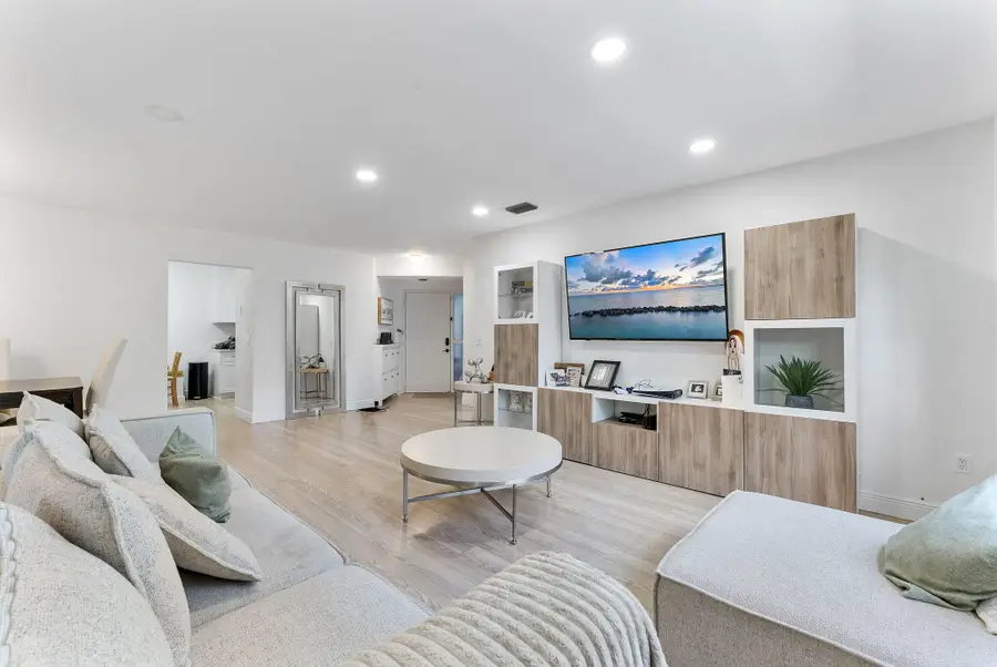 5171 Floria Drive #H, Boynton Beach, FL 33437 - #3