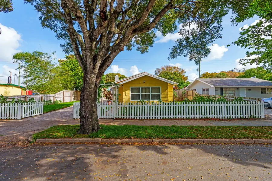 527 50th Street, West Palm Beach, FL 33407 - #2