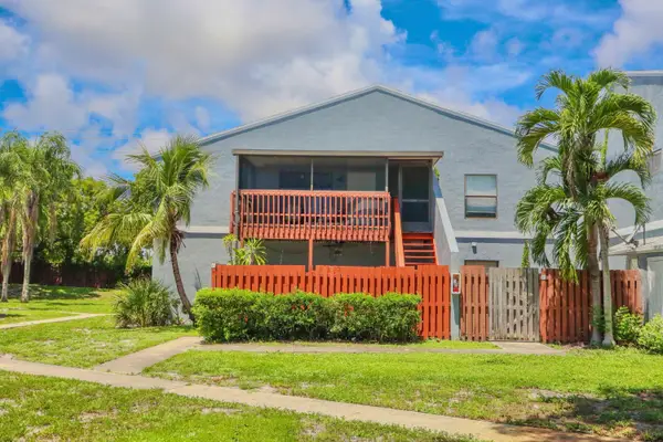 34 Crossings Circle #F, Boynton Beach, FL 33435