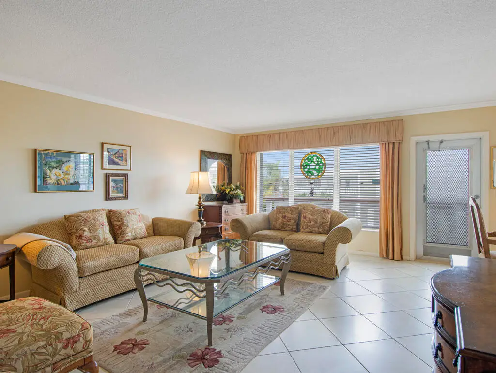 305 Wellington D, West Palm Beach, FL 33417 - #1