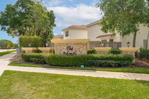 6824 Long Key Street, Lake Worth, FL 33467