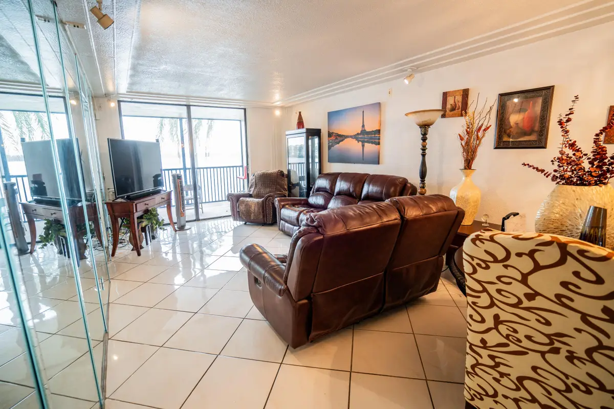 112 Lake Emerald Drive #203, Oakland Park, FL 33309 - #1