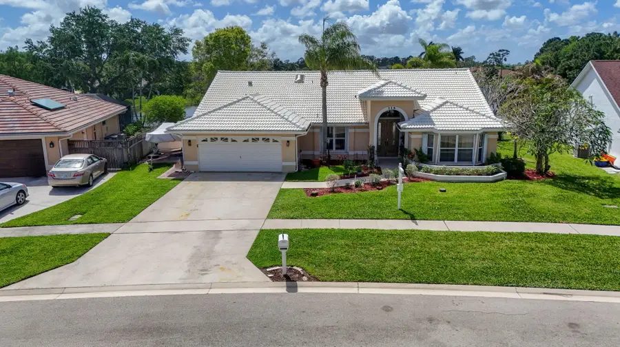 115 Waterway Road, Royal Palm Beach, FL 33411 - #2