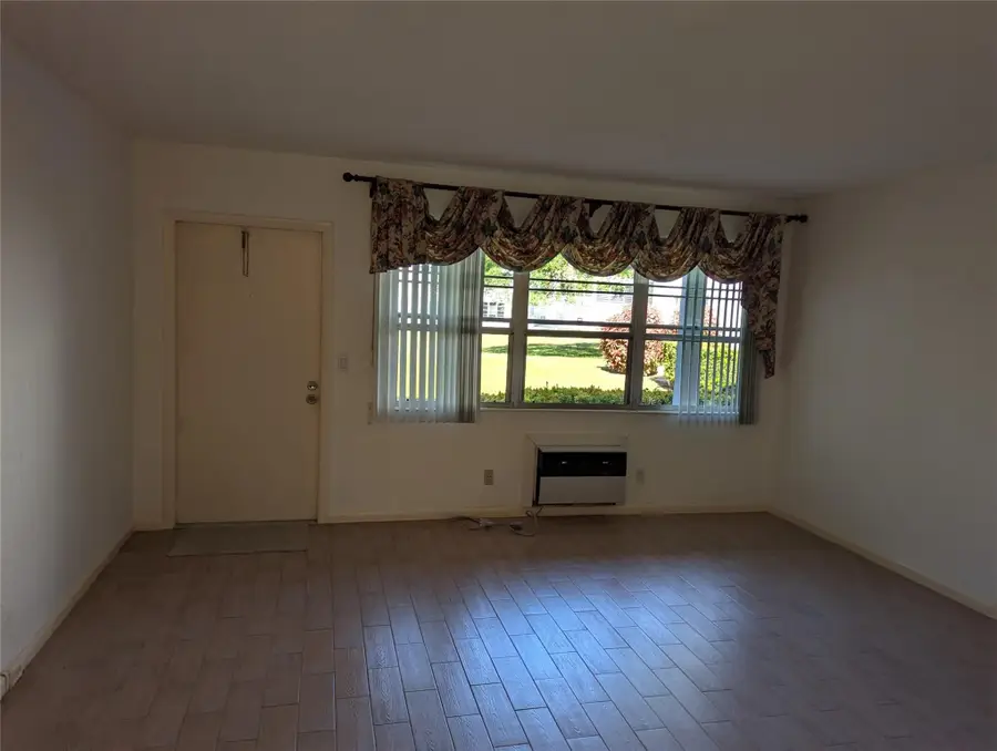 190 Oakridge M, Deerfield Beach, FL 33442 - #2