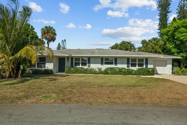 381 SE Edgewood Drive, Stuart, FL 34996