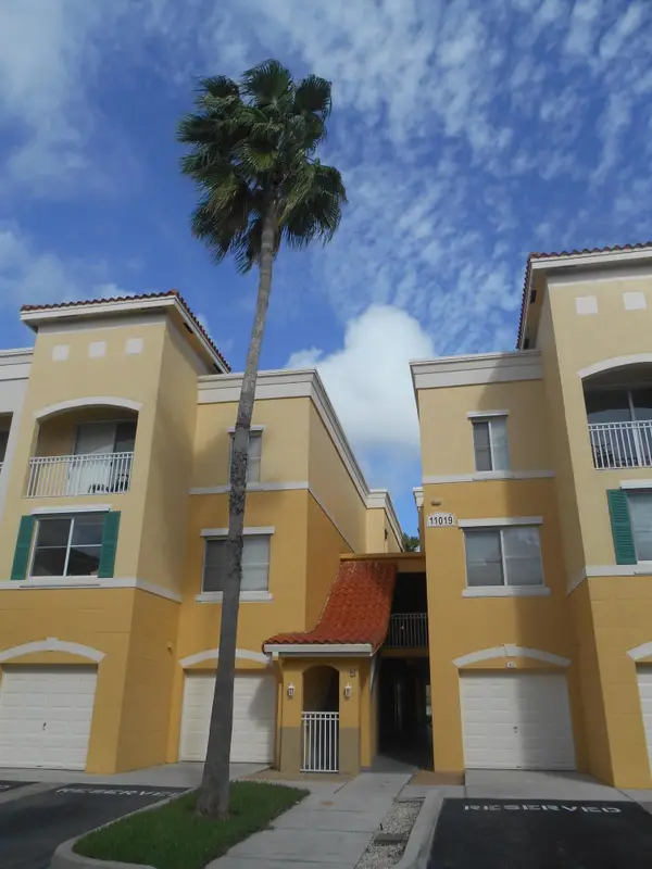 11019 Legacy Lane #301, Palm Beach Gardens, FL 33410