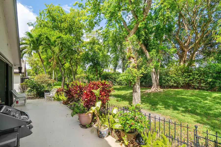 4820 Boxwood Circle, Boynton Beach, FL 33436 - #2