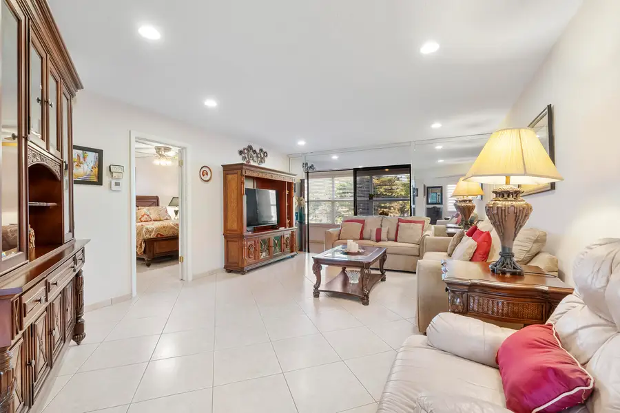 4270 NW 40th Street #205, Lauderdale Lakes, FL 33319 - #3