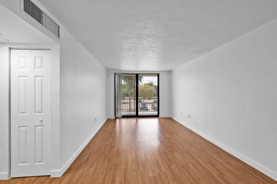 7100 NW 17th Street #217, Plantation, FL 33313 - #3